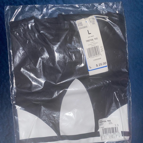 Adidas tracksuit. Size large youth. Jacket, T-shirt , polyester material - Picture 4 of 6